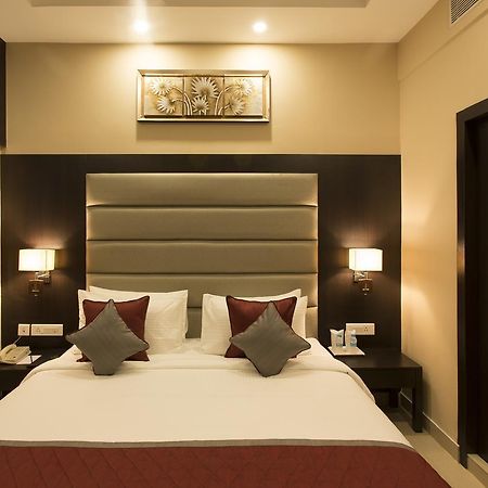 Golden Tulip Saltlake Kolkata Bagian luar foto
