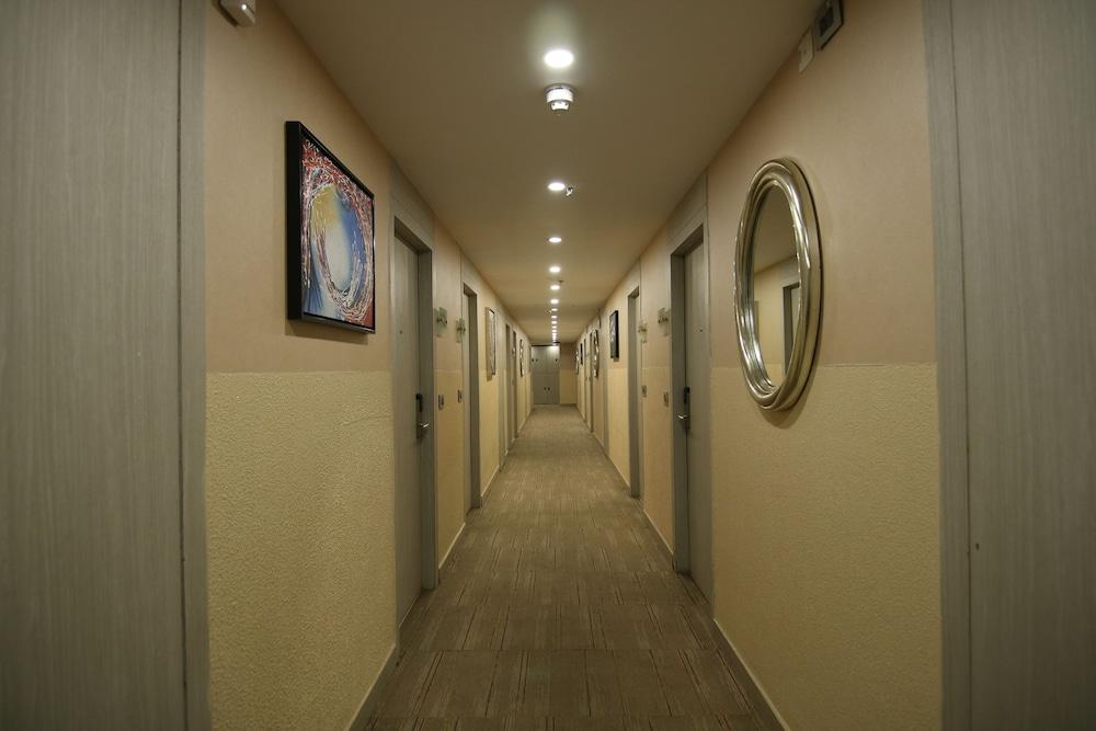 Golden Tulip Saltlake Kolkata Bagian luar foto
