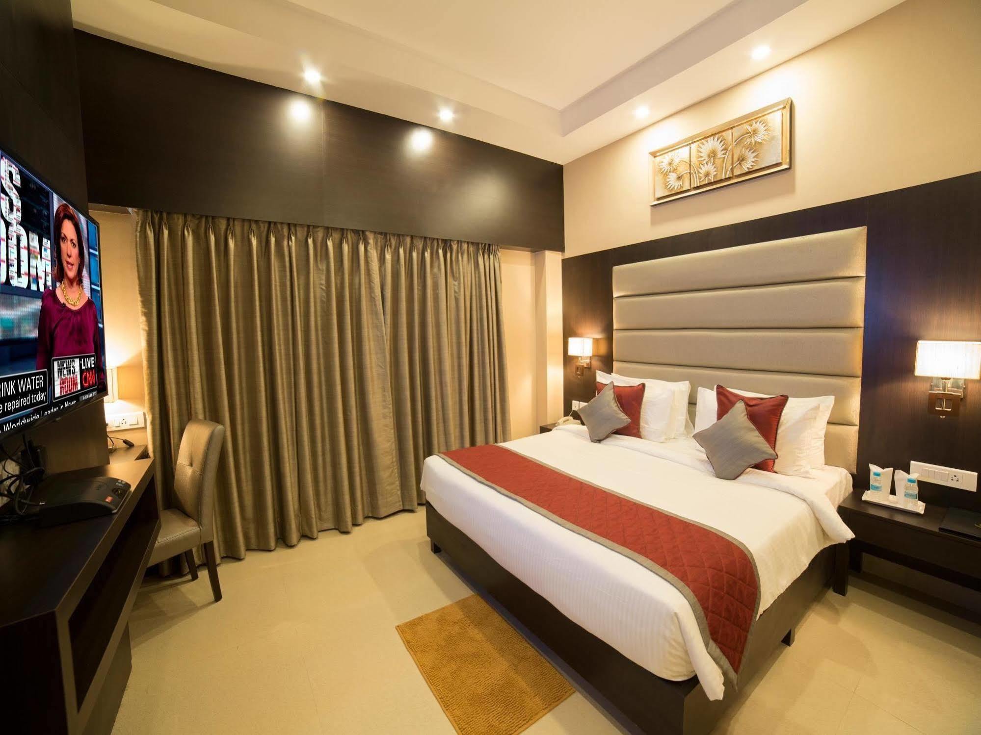 Golden Tulip Saltlake Kolkata Bagian luar foto