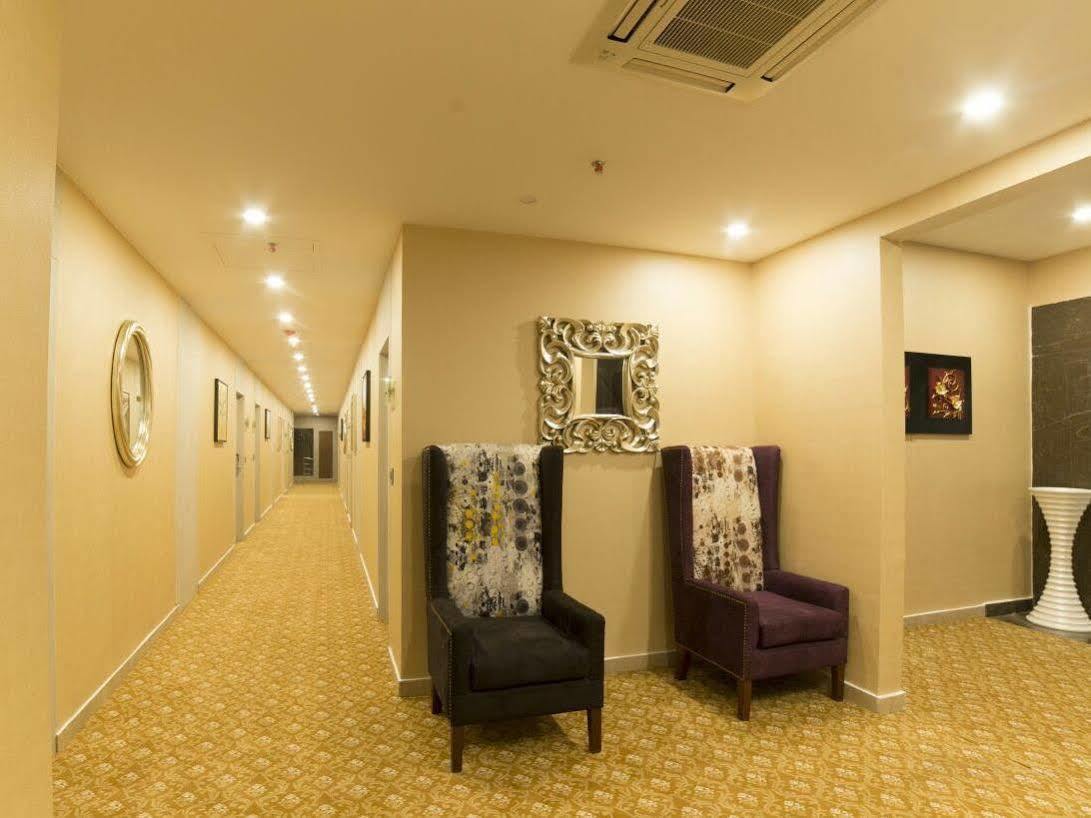 Golden Tulip Saltlake Kolkata Bagian luar foto